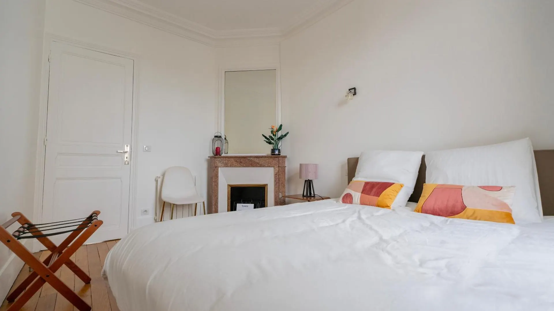 Apartment Luxury And Comfort In The Heart Of Paris
