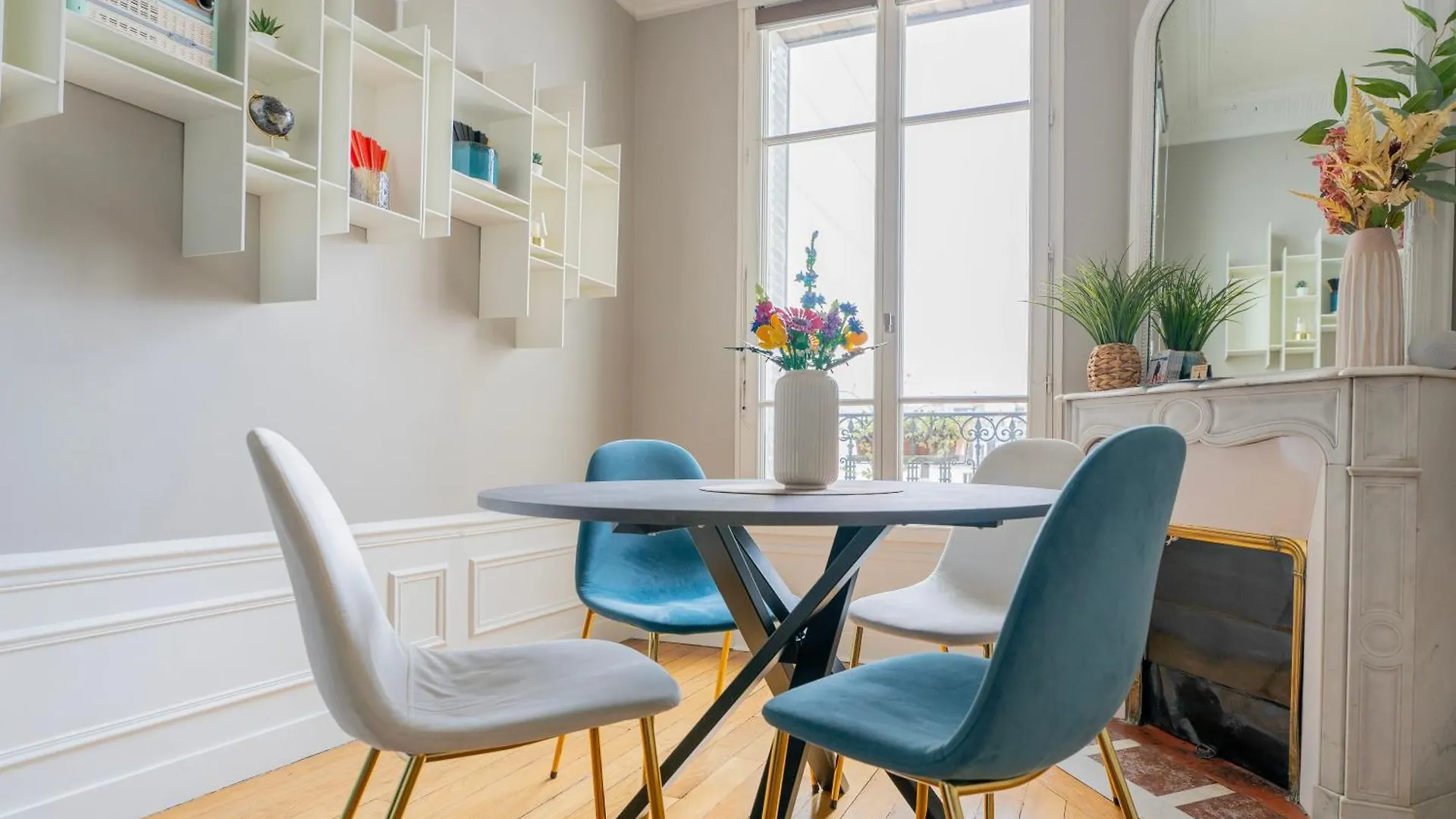 Luxury And Comfort In The Heart Of Paris Apartment